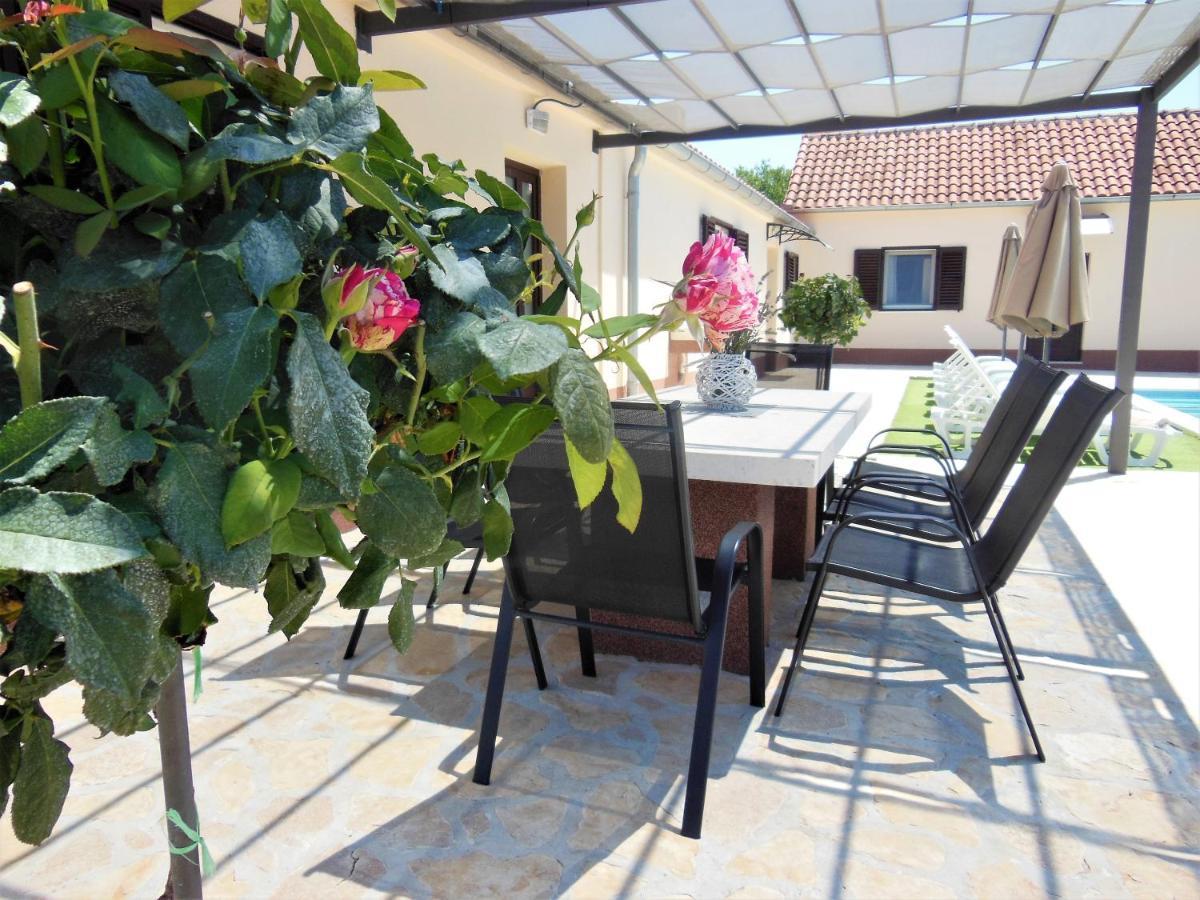 Holiday Home Tuta Polaca Ngoại thất bức ảnh
